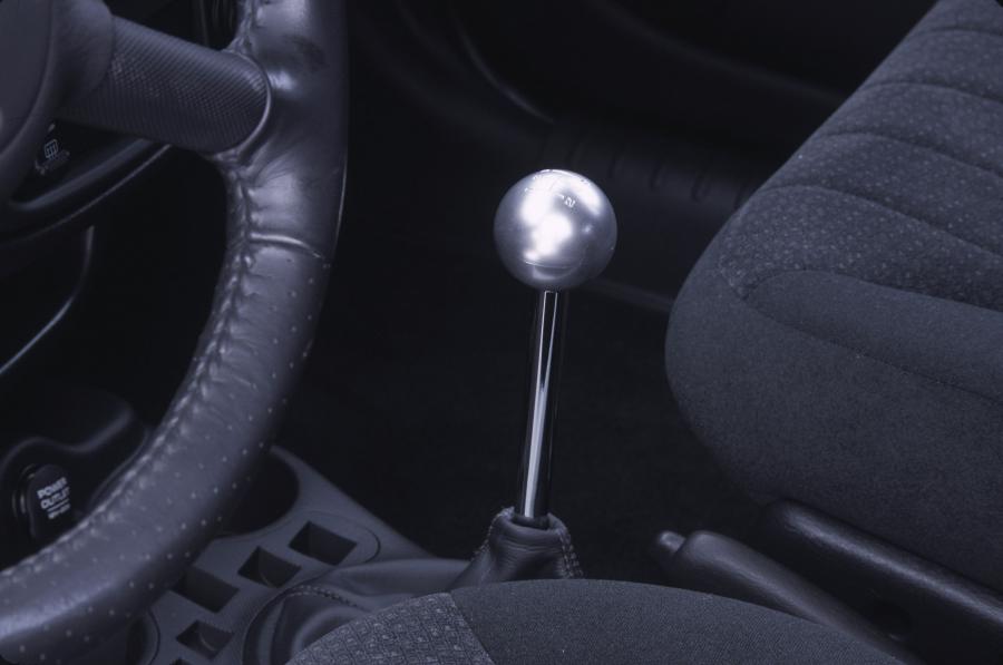 Детали интерьера Chrysler PT Cruiser 2001 года  (фото 127 из 141)